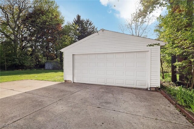 1540 Grand Park Ave, Akron, OH 44310 - view of detached garage