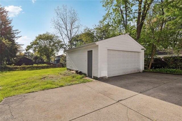1540 Grand Park Ave, Akron, OH 44310 - view of detached garage