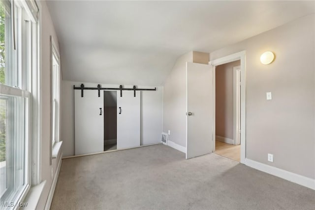 1540 Grand Park Ave, Akron, OH 44310 - bonus room featuring carpet flooring, lofted ceiling, and baseboards