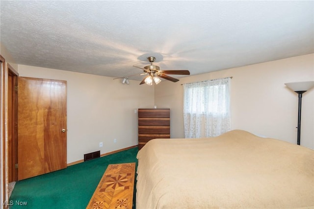 347 Beeler Dr, Berea, OH 44017 - carpeted bedroom featuring a ceiling fan and baseboards