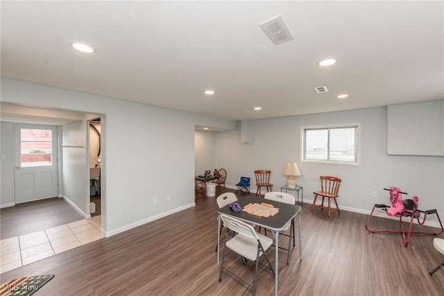 347 Beeler Dr, Berea, OH 44017 - dining space with wood finished floors, baseboards, and recessed lighting