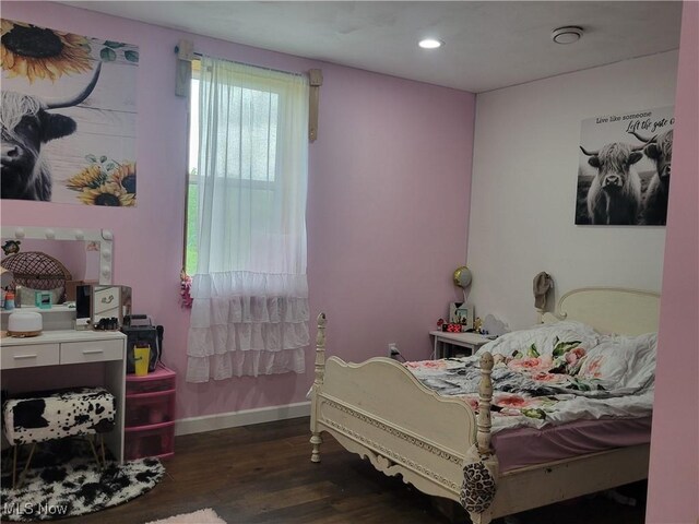 bedroom featuring dark wood-style flooring, recessed lighting, and baseboards