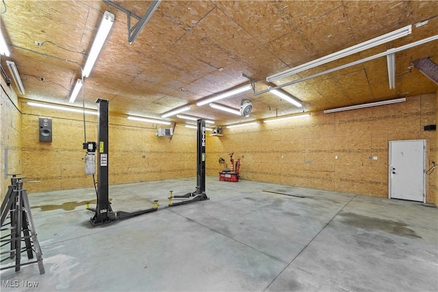 2394 Reimer Rd, Wadsworth, OH 44281 - view of garage