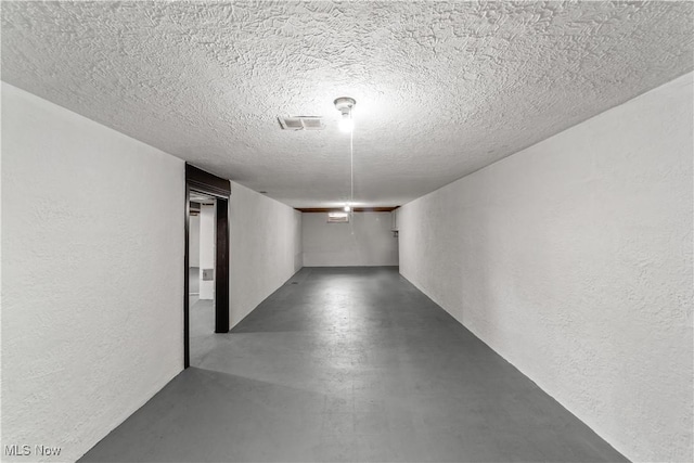 2394 Reimer Rd, Wadsworth, OH 44281 - finished below grade area with a textured wall and a textured ceiling