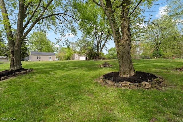 548 51st St SW, Canton, OH 44706 - view of grassy yard
