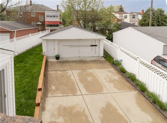 view of detached garage