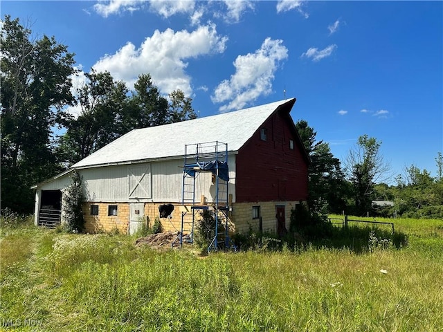 9368 Madison Rd, Montville, OH 44064