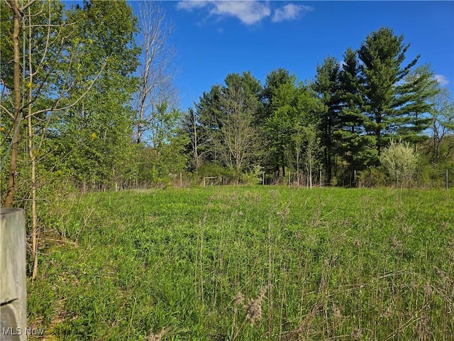 9368 Madison Rd, Montville, OH 44064