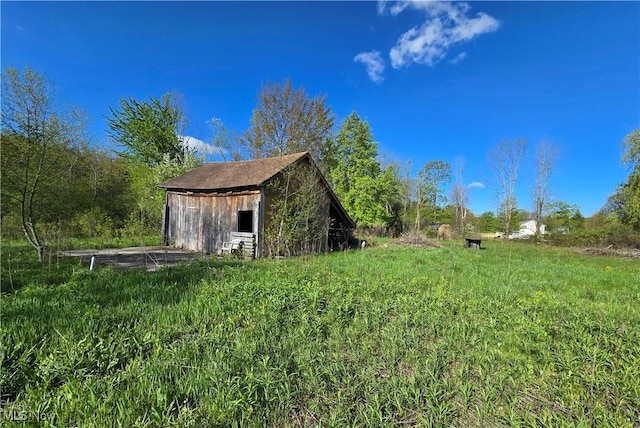 9368 Madison Rd, Montville, OH 44064