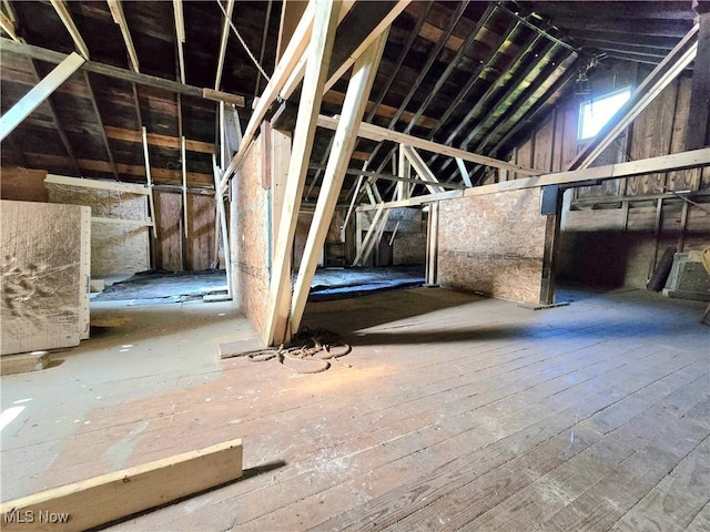 9368 Madison Rd, Montville, OH 44064