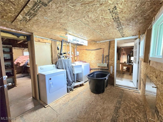 9368 Madison Rd, Montville, OH 44064