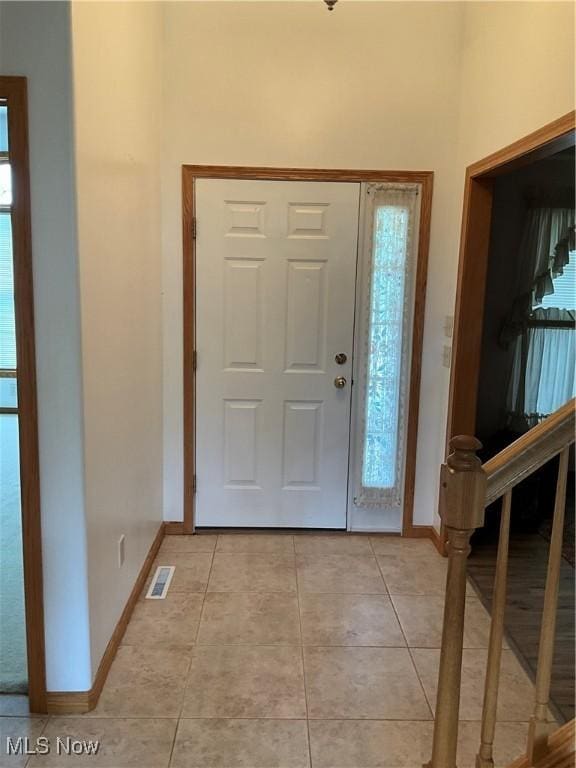 1245 Sageberry Dr, North Lima, OH 44452 - entrance foyer featuring light tile patterned floors and baseboards