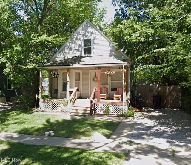 119 Taft Ave, Elyria, OH 44035 - view of front of house with a porch