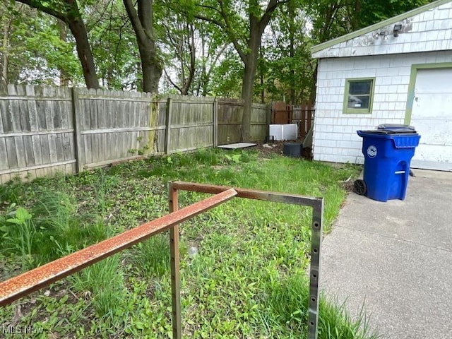 view of fenced backyard