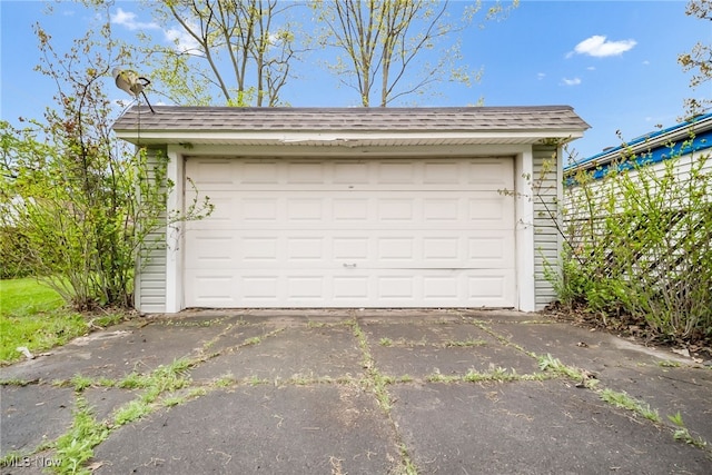 4194 W 140th St, Cleveland, OH 44135 - view of detached garage