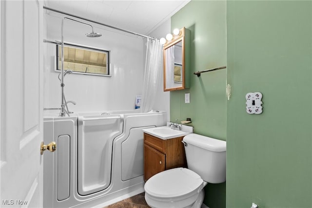 full bathroom featuring a tub to relax in, toilet, curtained shower, and vanity