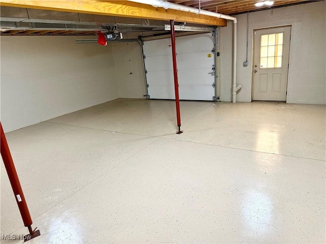 102 Maple, Bethesda, OH 43719 - garage with concrete block wall