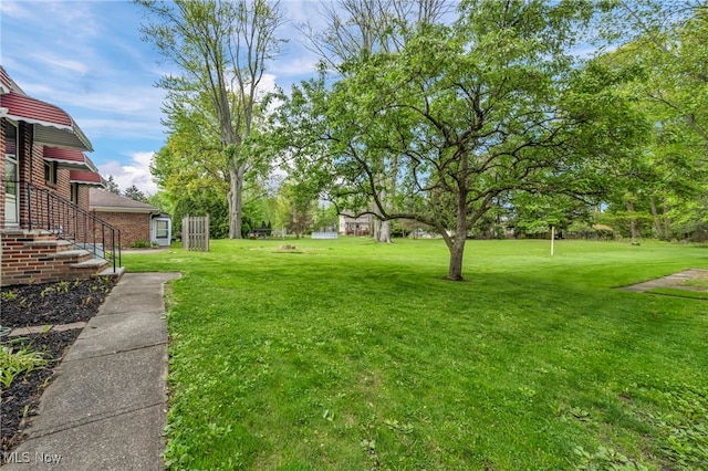 3475 Clague Rd, North Olmsted, OH 44070 - view of green lawn
