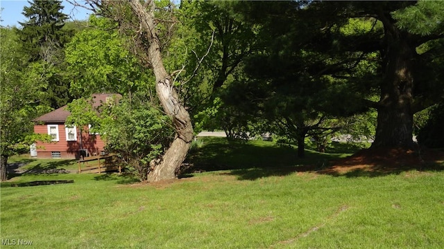 7517 Veterans Blvd, Chester, WV 26034 - view of grassy yard