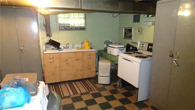 7517 Veterans Blvd, Chester, WV 26034 - laundry area featuring dark floors