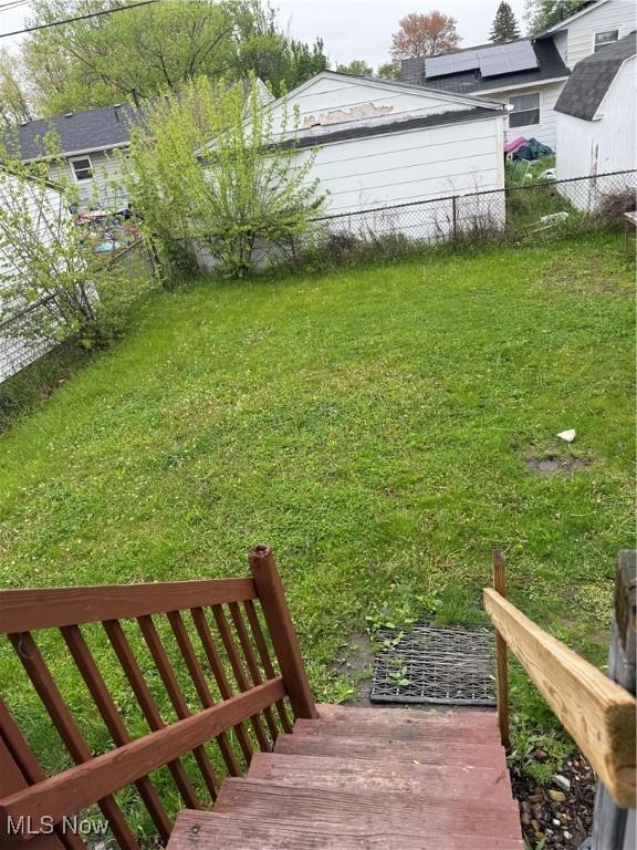 2201 Jackson St, Lorain, OH 44052 - view of yard