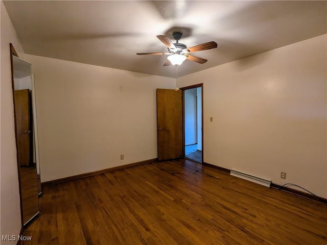 316 S Inglewood Ave, Austintown, OH 44515 - empty room with wood finished floors, ceiling fan, and baseboards