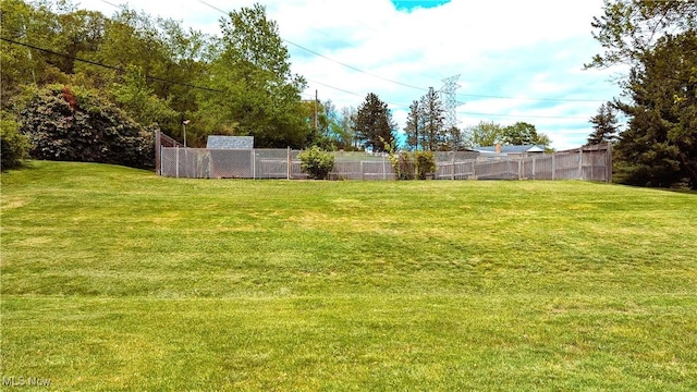 6291 Veterans Blvd, Chester, WV 26034 - view of yard