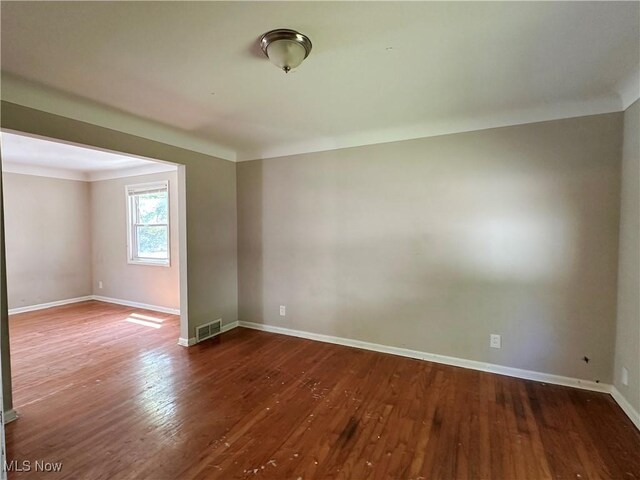 4110 Ridgeview Rd, Cleveland, OH 44144 - unfurnished room featuring hardwood / wood-style floors and baseboards
