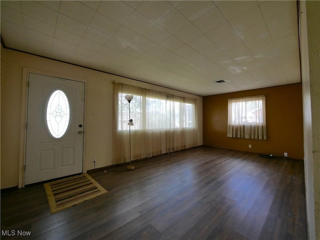111 Pine Ln, Barnesville, OH 43713 - entryway with wood finished floors
