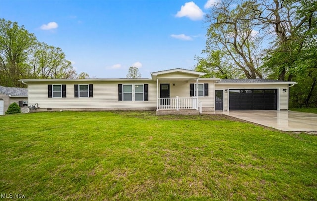 1527 Carterland Dr, Ashtabula, OH 44004 - single story home featuring concrete driveway, a garage, and a front yard