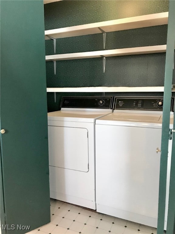 636 4th St, Marietta, OH 45750 - laundry area with washer and dryer and light flooring