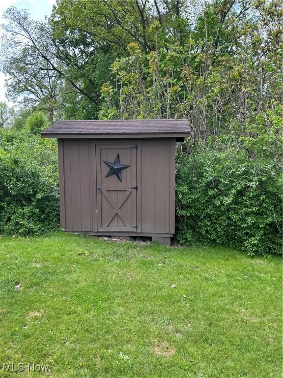 385 Truax Ln, Weirton, WV 26062 - view of shed