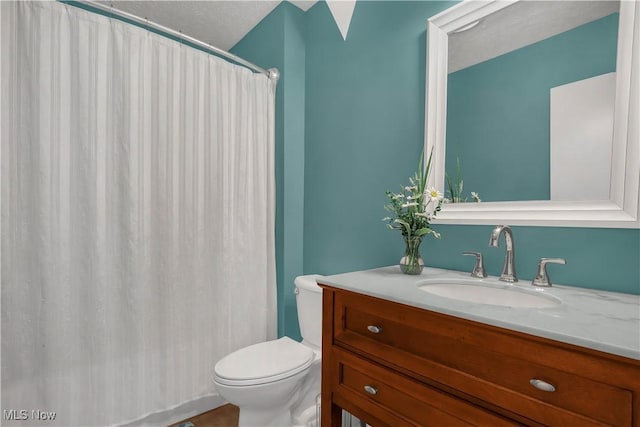 1060 S Watkins Rd, Alexandria, OH 43001 - full bathroom featuring toilet, vanity, and a shower with shower curtain