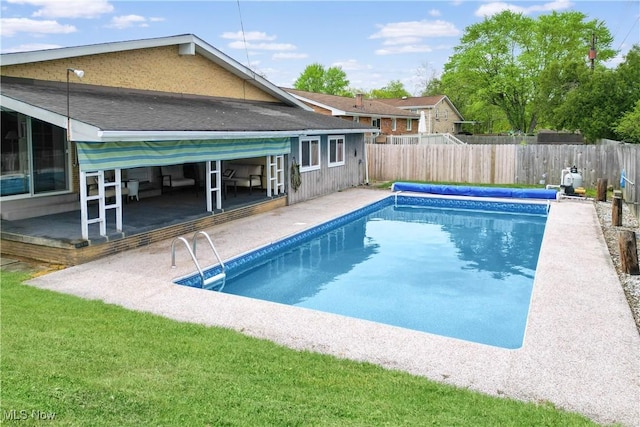 2455 Alexander Mnr E, Steubenville, OH 43952 - view of swimming pool with a fenced backyard