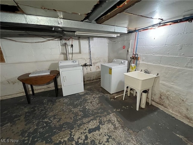 2640 W 19th St, Ashtabula, OH 44004 - unfinished below grade area featuring separate washer and dryer