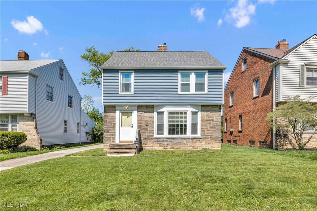 2241 Jackson Blvd, University Heights, OH 44118 - photo 1