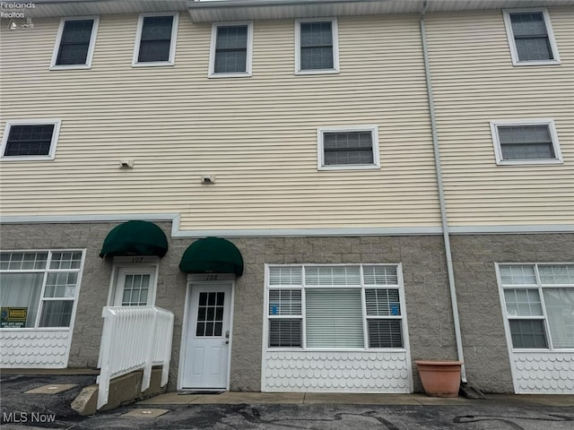 108 Legends Ln, Marblehead, OH 43440 - photo 1