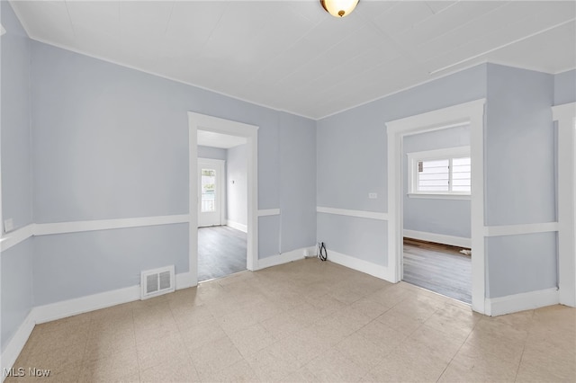 2040 W 103rd St, Cleveland, OH 44102 - empty room featuring baseboards