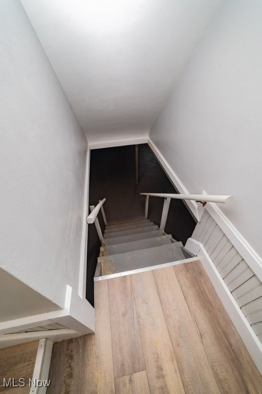 459 N Osborn Ave, Youngstown, OH 44509 - view of stairway