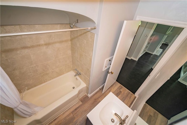 459 N Osborn Ave, Youngstown, OH 44509 - full bathroom with wood finished floors, tub / shower combination, and a sink