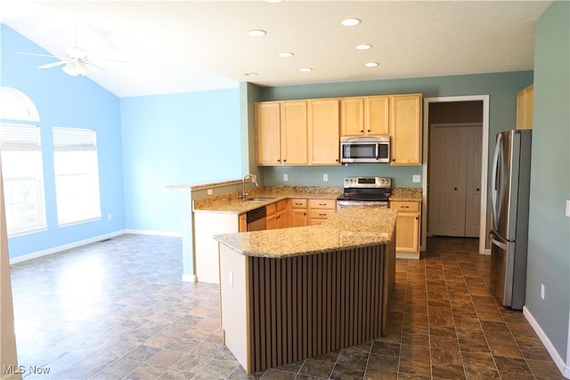 37591 Stoney Lake Dr, North Ridgeville, OH 44039 - photo 4
