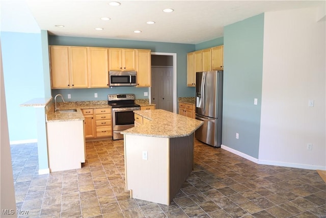 37591 Stoney Lake Dr, North Ridgeville, OH 44039 - photo 15