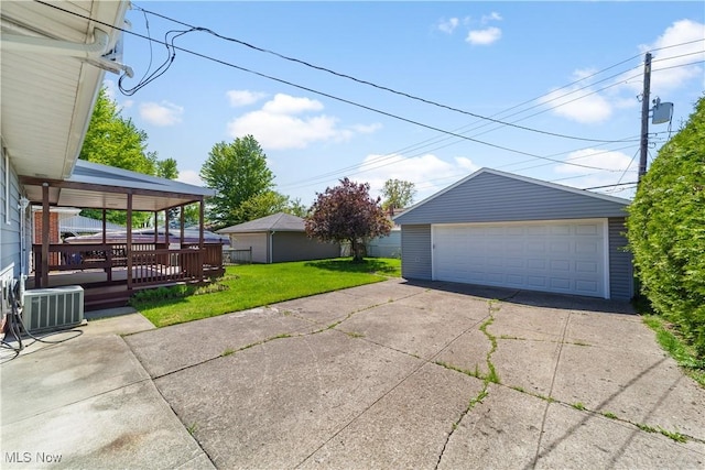 4760 Autumn Ln, Brooklyn, OH 44144 - detached garage with central AC