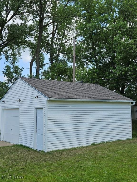 5897 Kimberly Dr, Bedford Heights, OH 44146 - view of detached garage