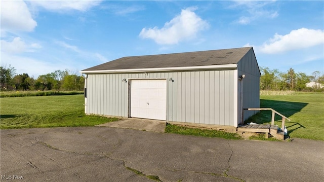 7116 Norwalk Rd, Medina, OH 44256 - view of outbuilding featuring an outdoor structure and driveway