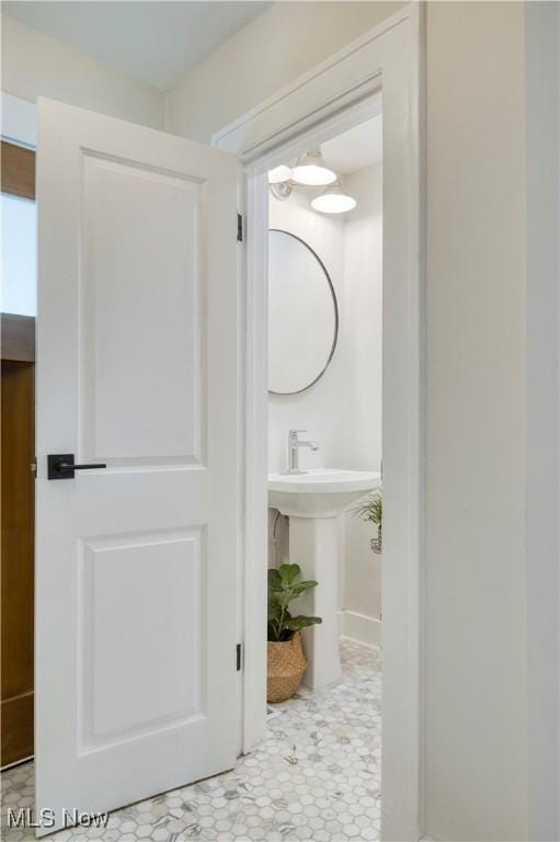 2332 Allison Rd, University Heights, OH 44118 - view of bathroom