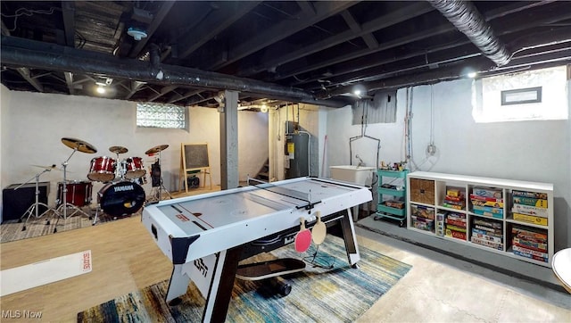 2963 Scranton Rd, Cleveland, OH 44113 - game room featuring electric water heater