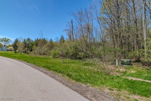 Starbush Ct, Chagrin Falls, OH 44023