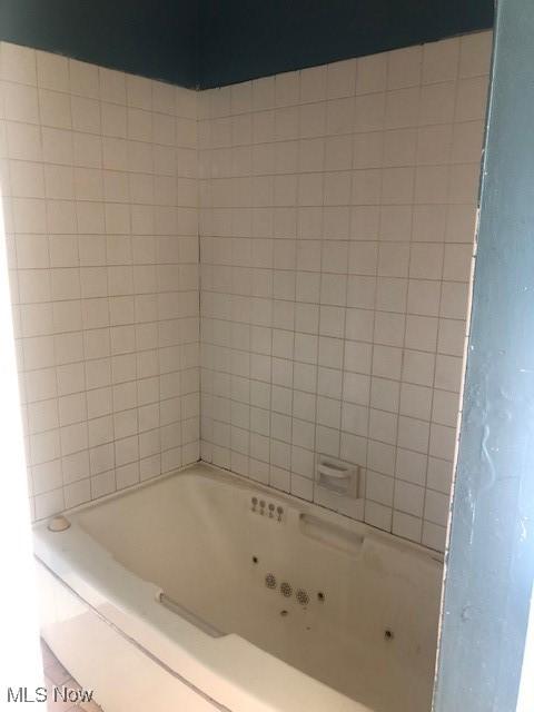2117 Maple Ave NE, Canton, OH 44714 - view of bathroom