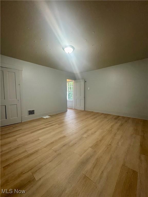 556 W Myrtle Ave, Youngstown, OH 44511 - photo 10